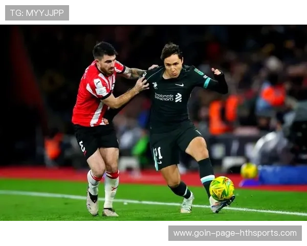 利物浦小基耶萨回追断球精准到位